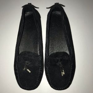 Women’s 8.5 UGG moccasins